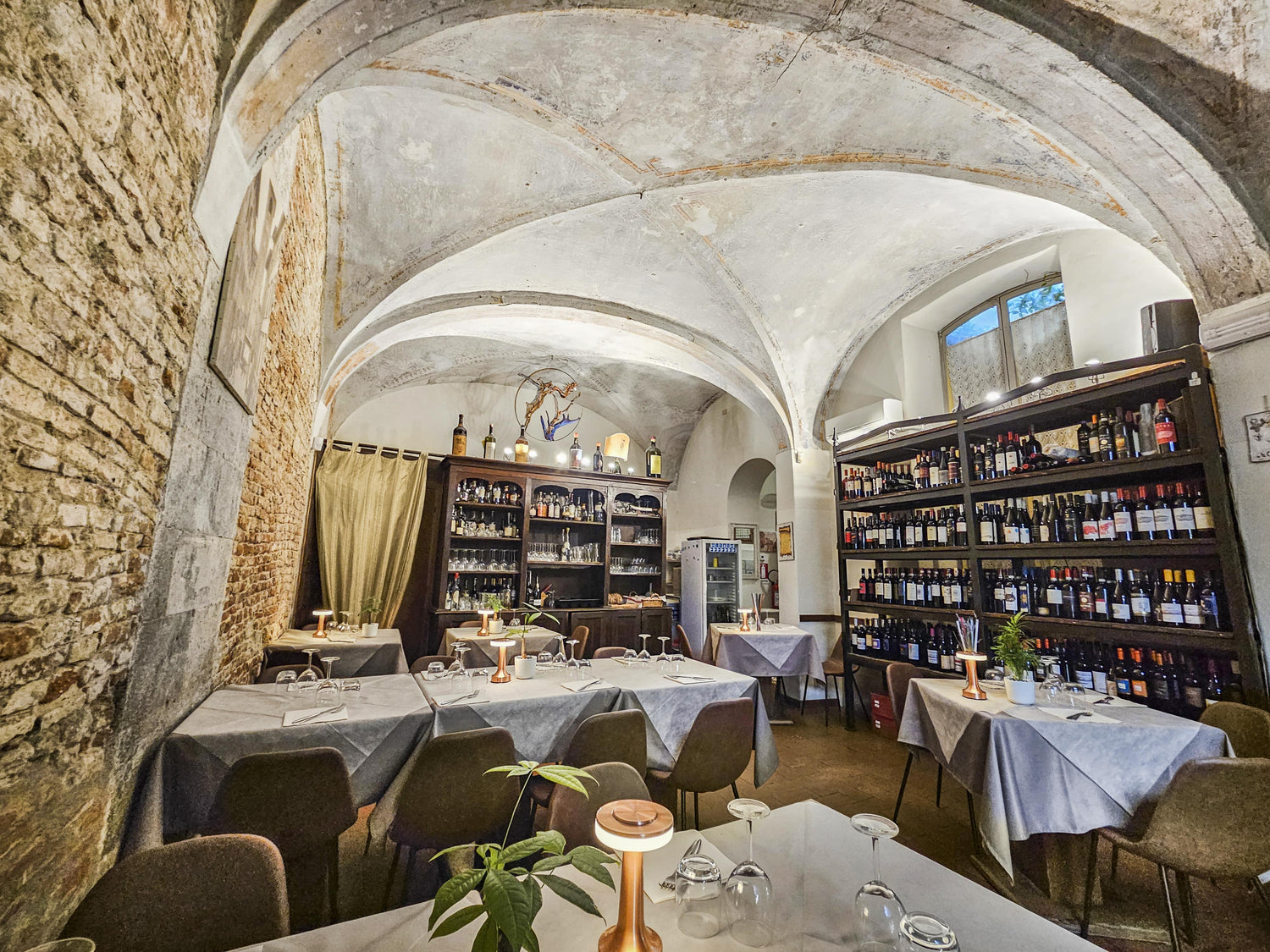 Il Campano Trattoria: A Century-Old Gem Serving Authentic Tuscan Flavors in Pisa