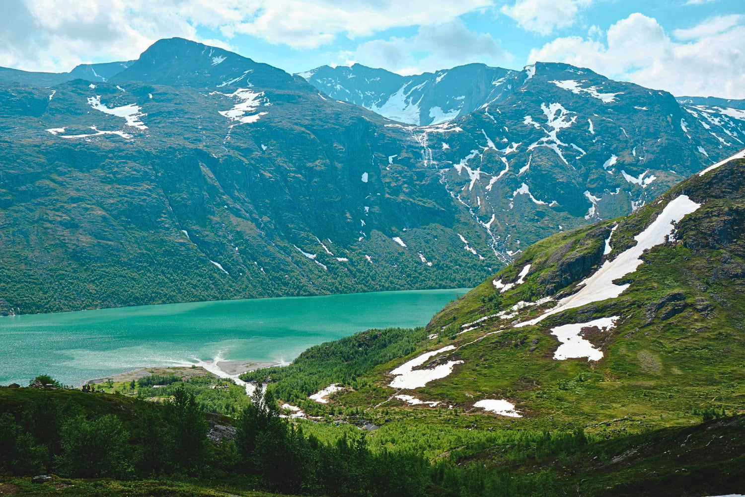Discovering the Majestic Norwegian Fjords: A Journey Through Nature’s Masterpiece